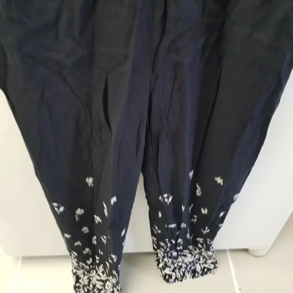𝅺anthro Lilka Lakeshore Jumpsuit Navy Blue  Floral M - Picture 12 of 13